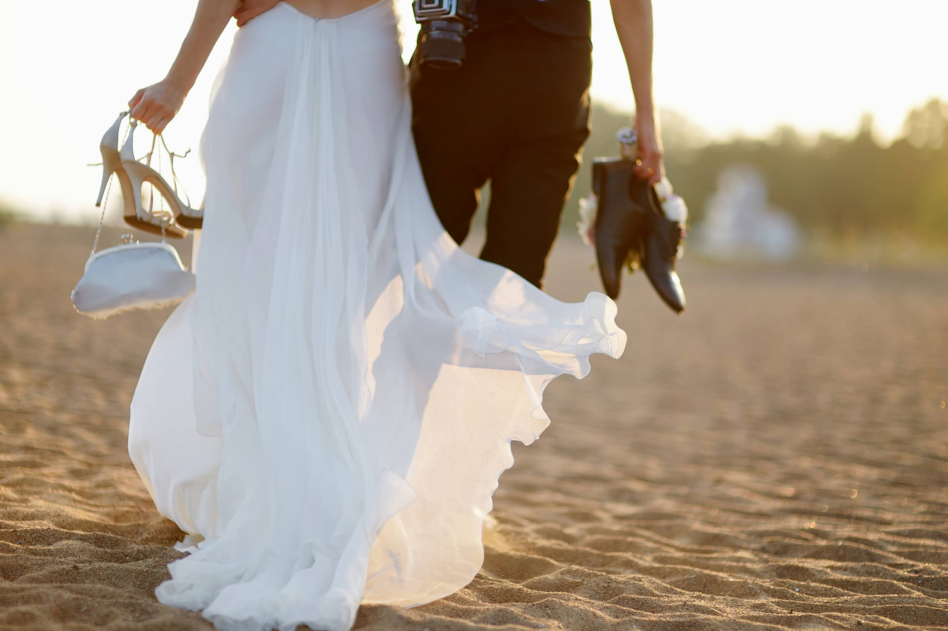 Advice for clients thinking of having a Beach wedding in